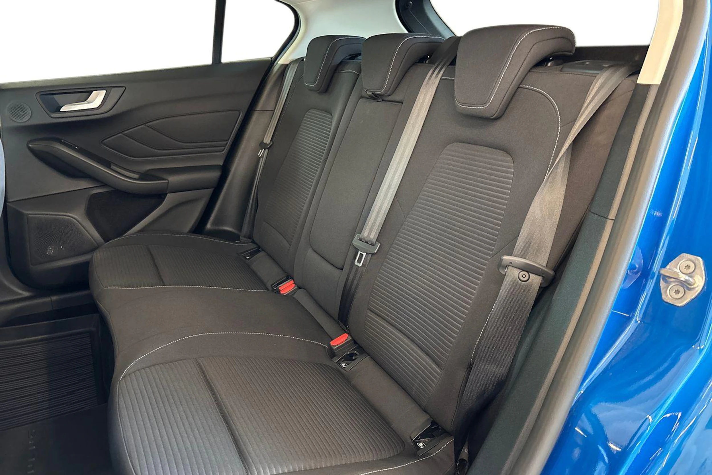 Sininen Ford FOCUS 2019 kuva 8.