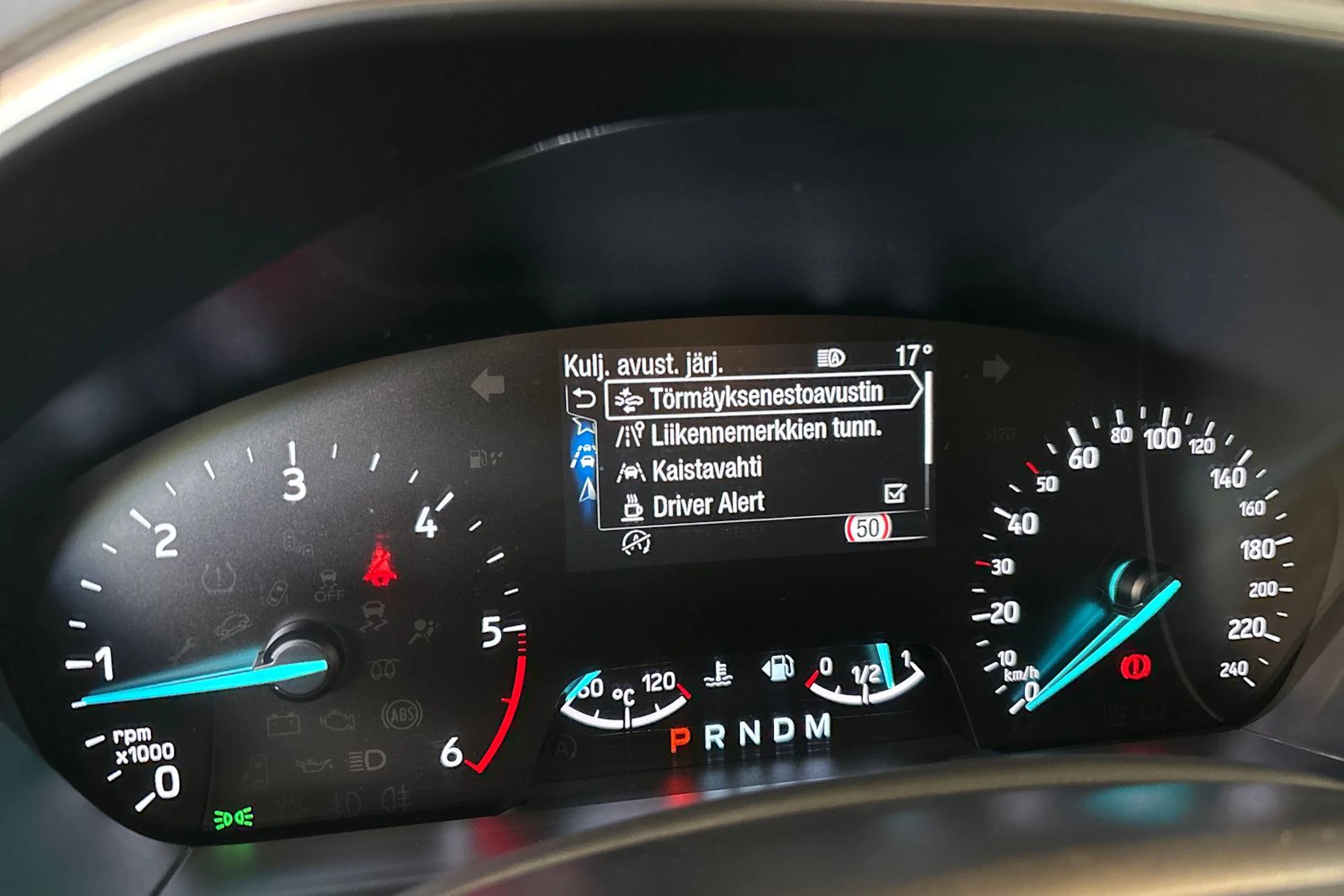 Sininen Ford FOCUS 2019 kuva 16.