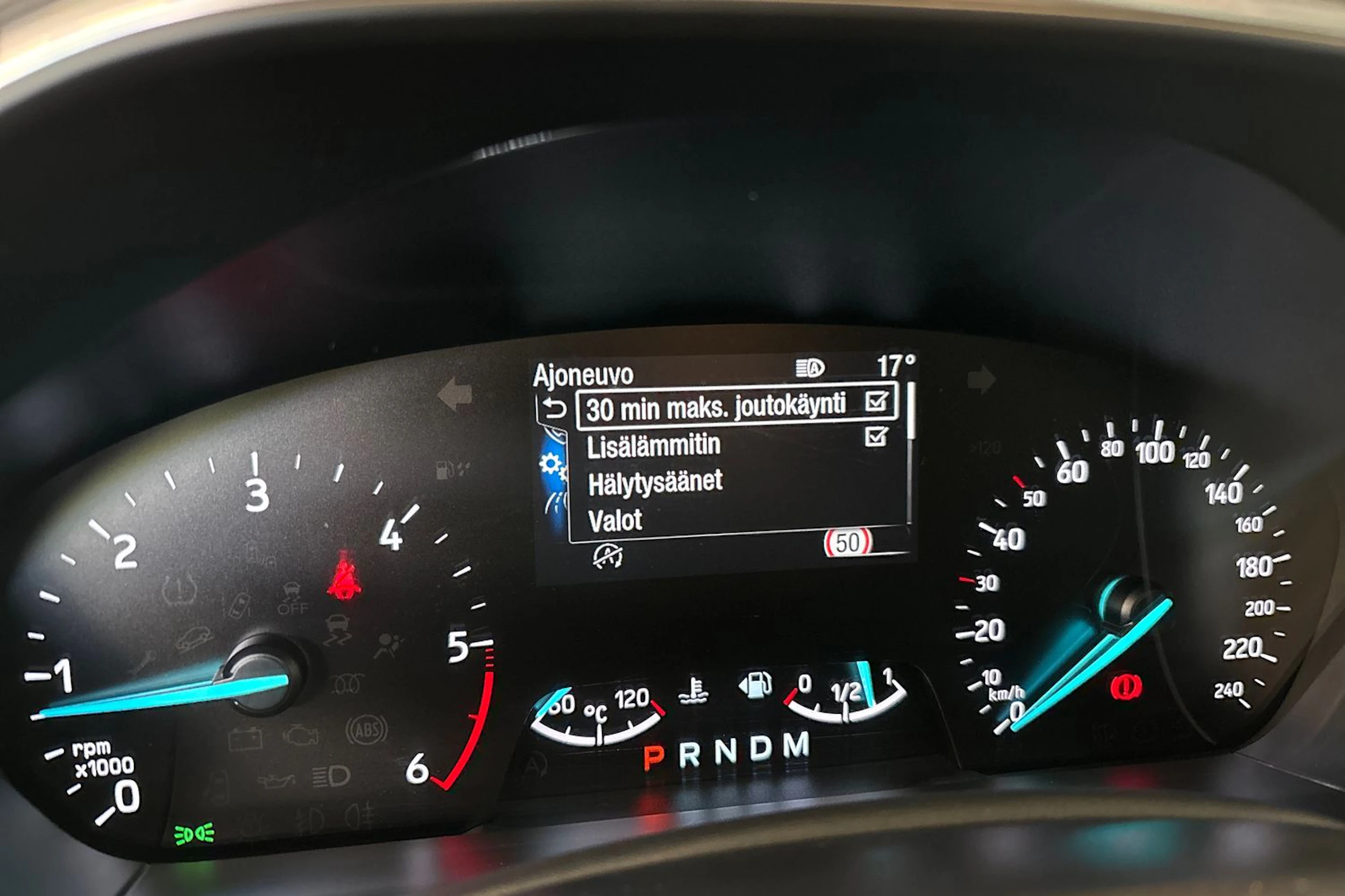 Sininen Ford FOCUS 2019 kuva 18.