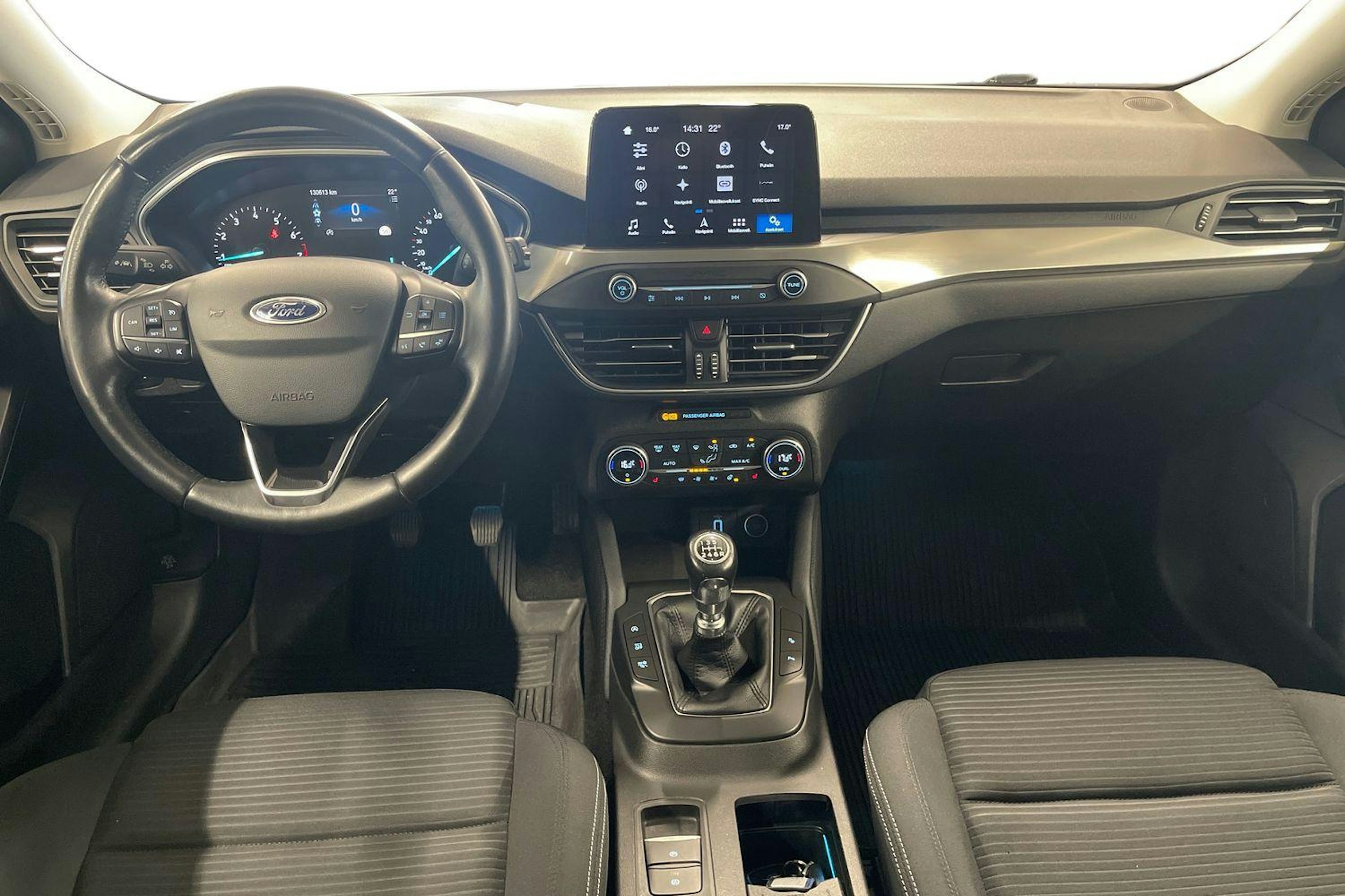 ruskea (beige) Ford Focus 2019 kuva 7.