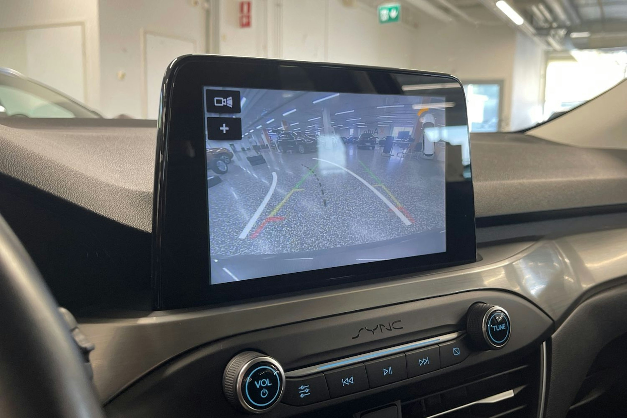 ruskea (beige) Ford Focus 2019 kuva 18.