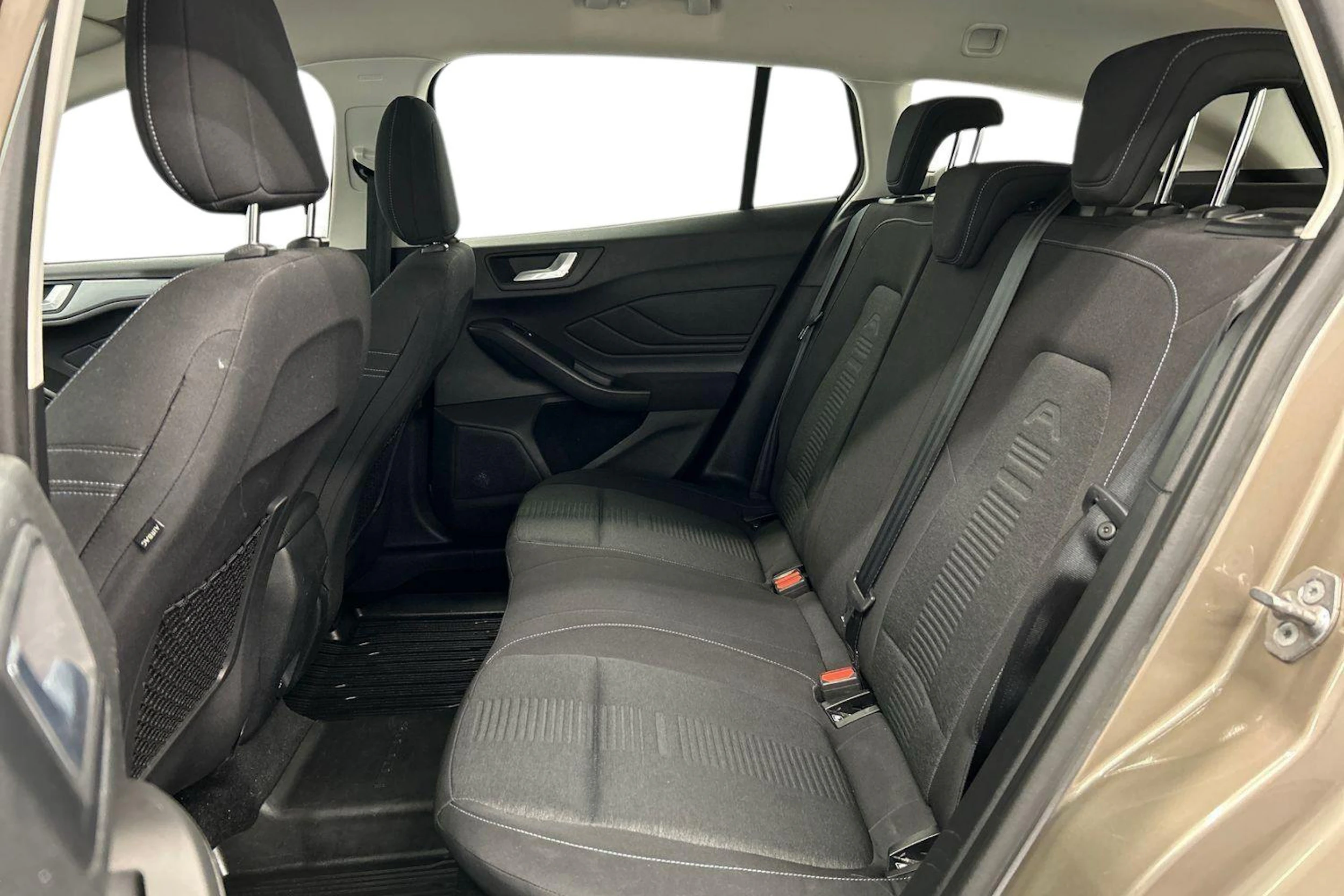 harmaa Ford Focus 2019 kuva 11.