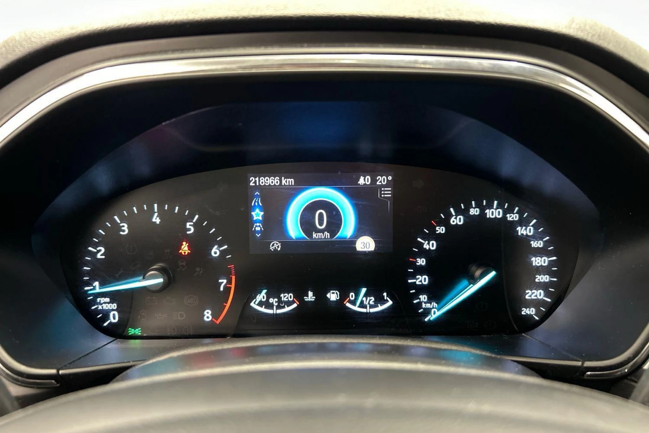 harmaa Ford Focus 2019 kuva 19.