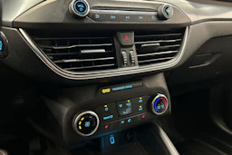harmaa Ford Focus 2019 kuva 25.