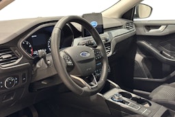 valkoinen Ford Focus 2019 kuva 7.
