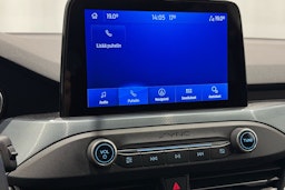 valkoinen Ford Focus 2019 kuva 21.