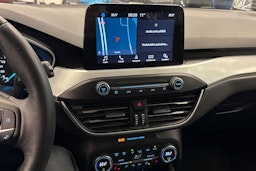 Valkoinen Ford FOCUS 2019 kuva 15.