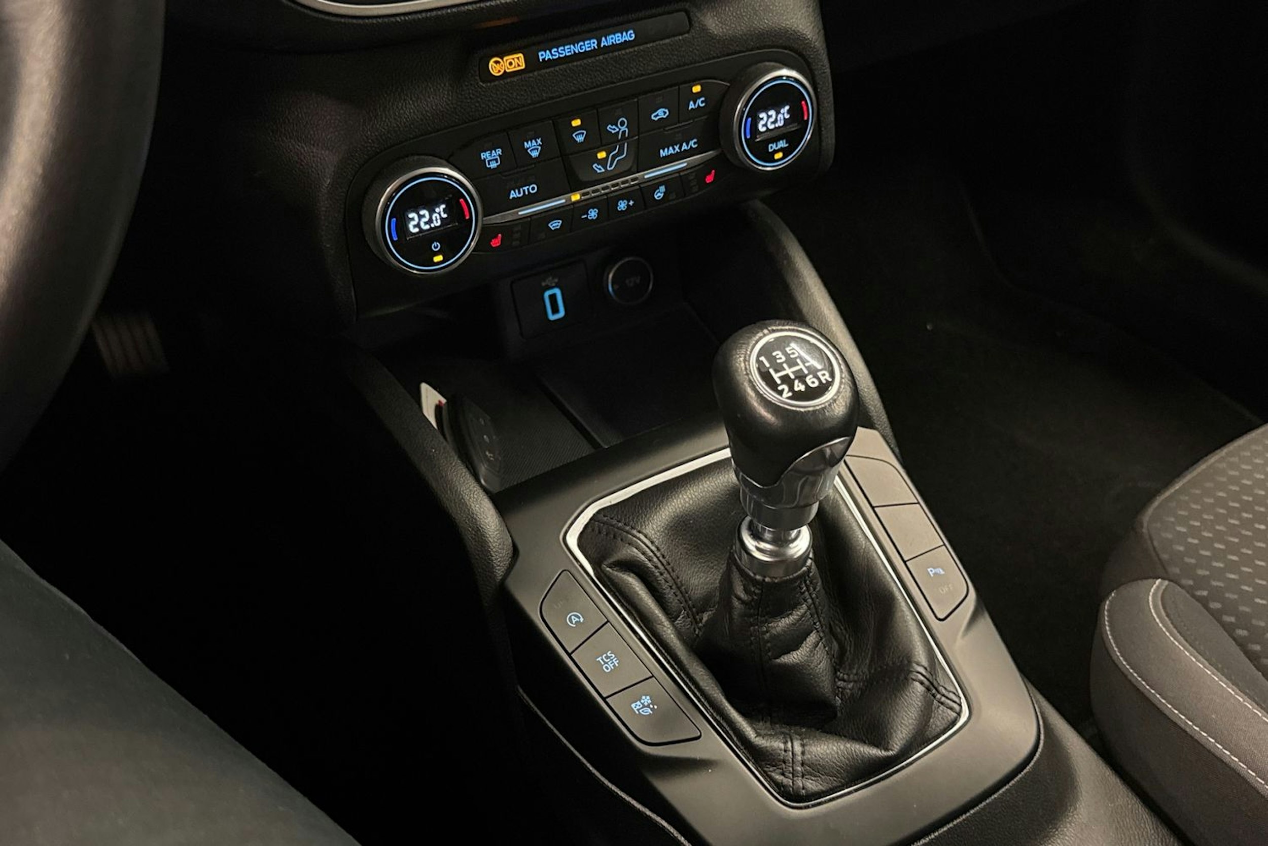 Valkoinen Ford FOCUS 2019 kuva 16.