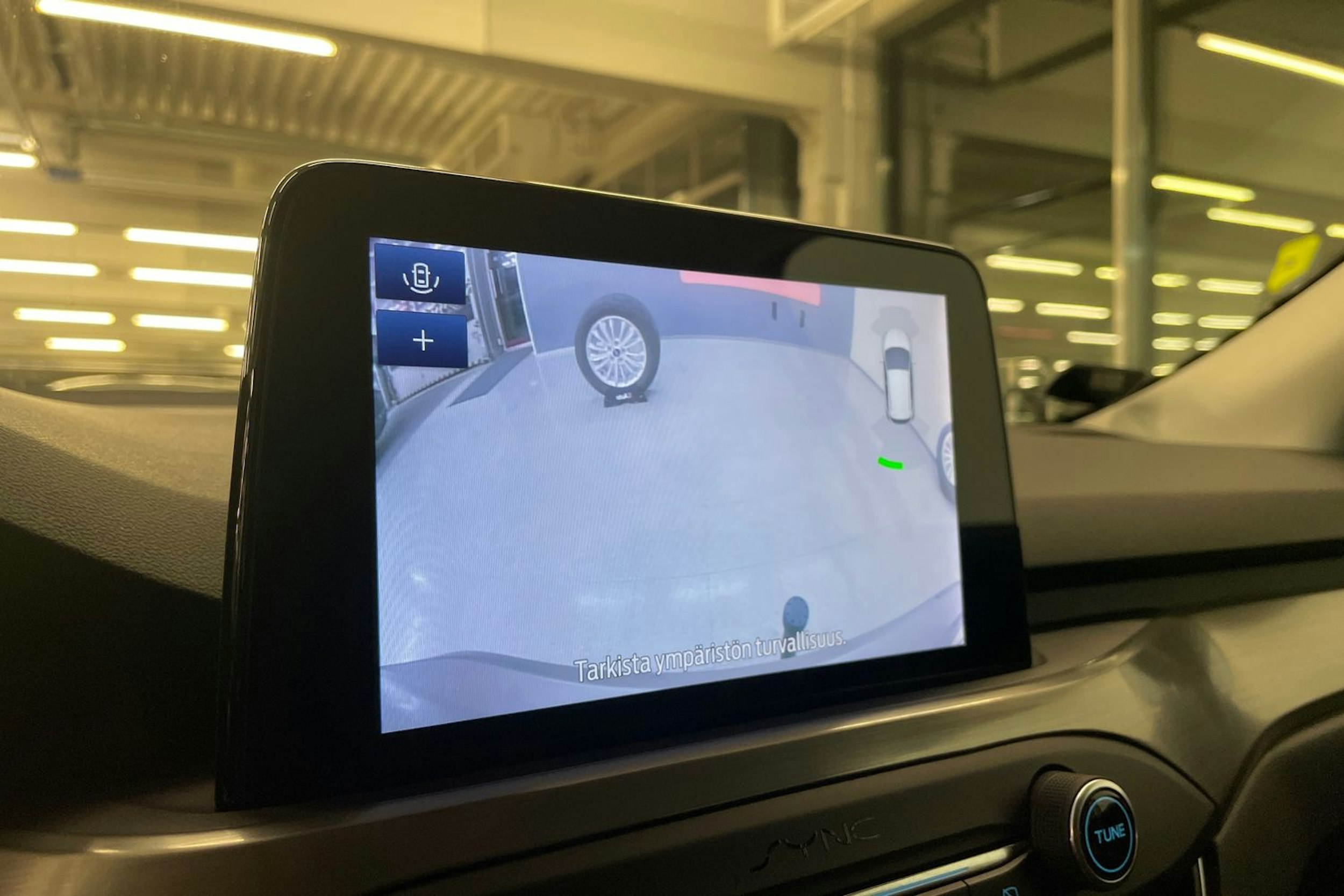 Harmaa Ford FOCUS 2019 kuva 23.