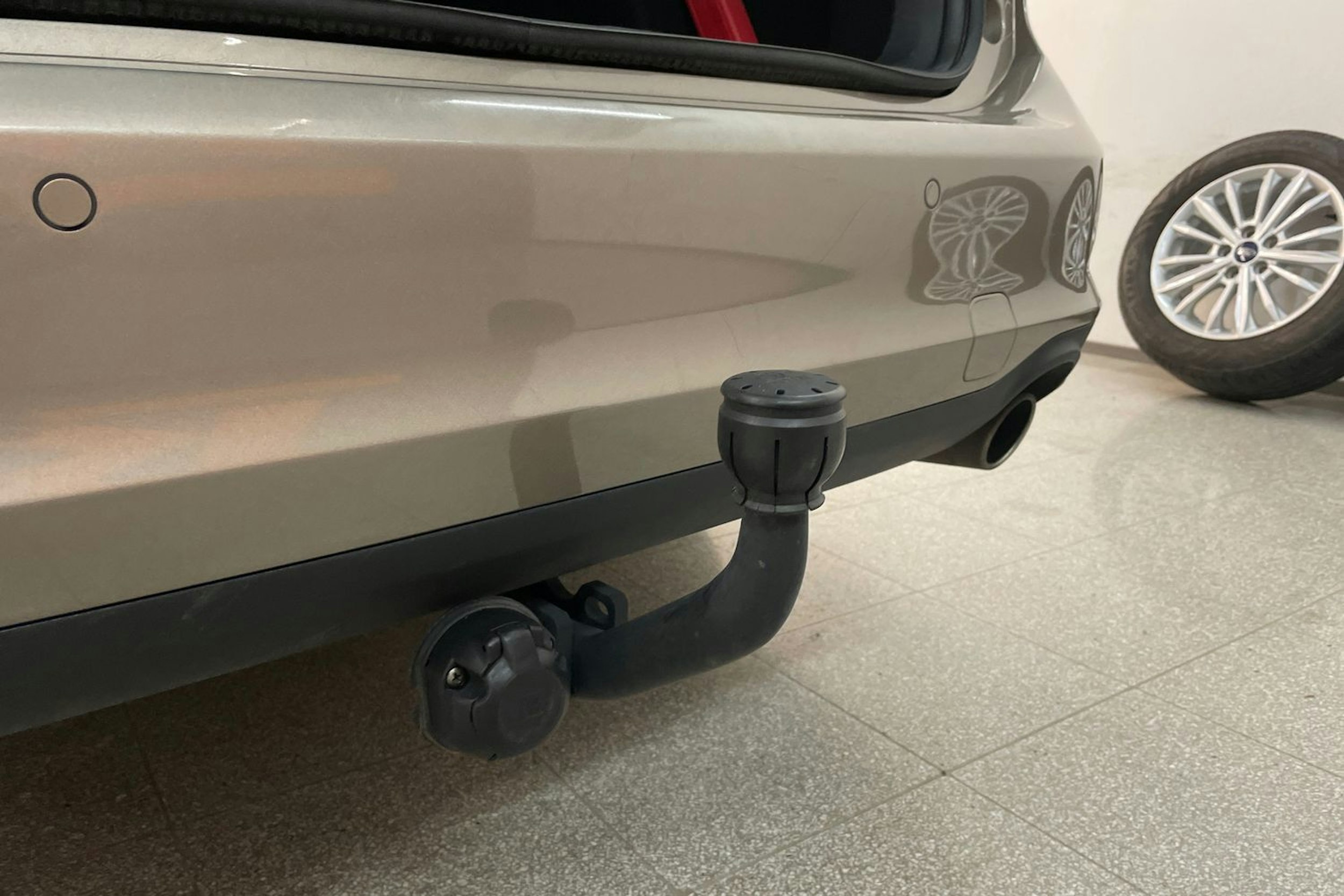 Harmaa Ford FOCUS 2019 kuva 27.