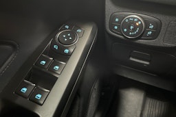 valkoinen Ford Focus 2019 kuva 19.