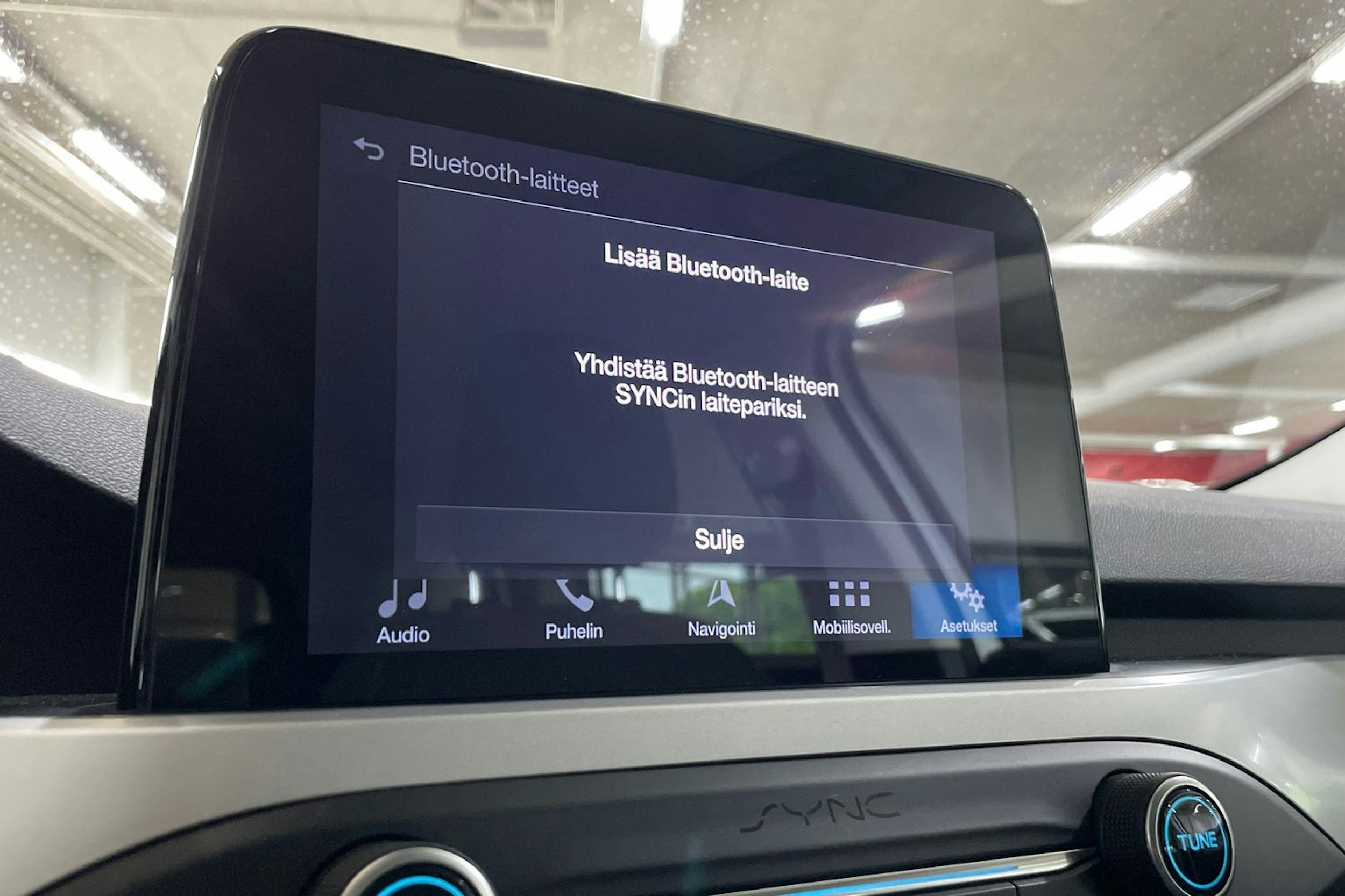 valkoinen Ford Focus 2019 kuva 21.