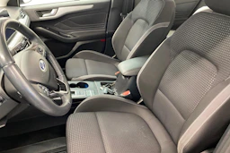 harmaa Ford Focus 2019 kuva 8.