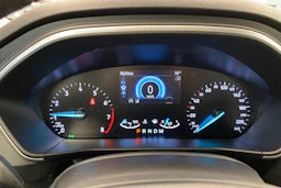 harmaa Ford Focus 2019 kuva 14.