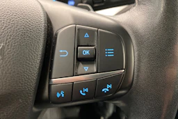 harmaa Ford Focus 2019 kuva 16.