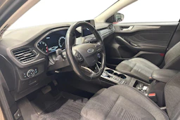 harmaa Ford Focus 2019 kuva 8.