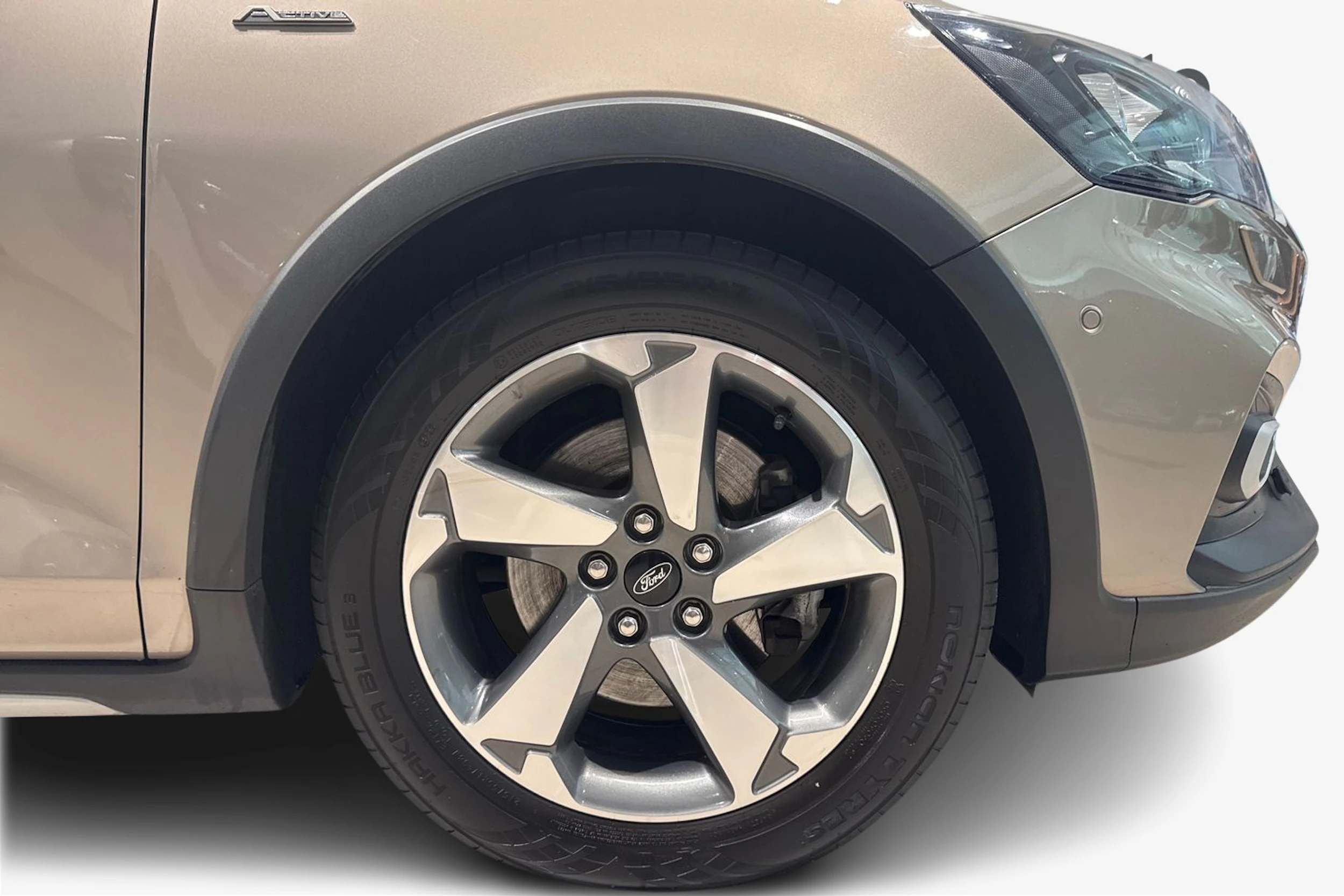 harmaa Ford Focus 2019 kuva 12.