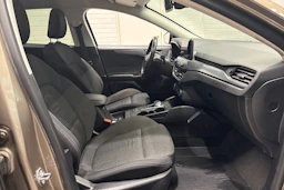harmaa Ford Focus 2019 kuva 16.