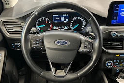 Sininen Ford FOCUS 2019 kuva 11.