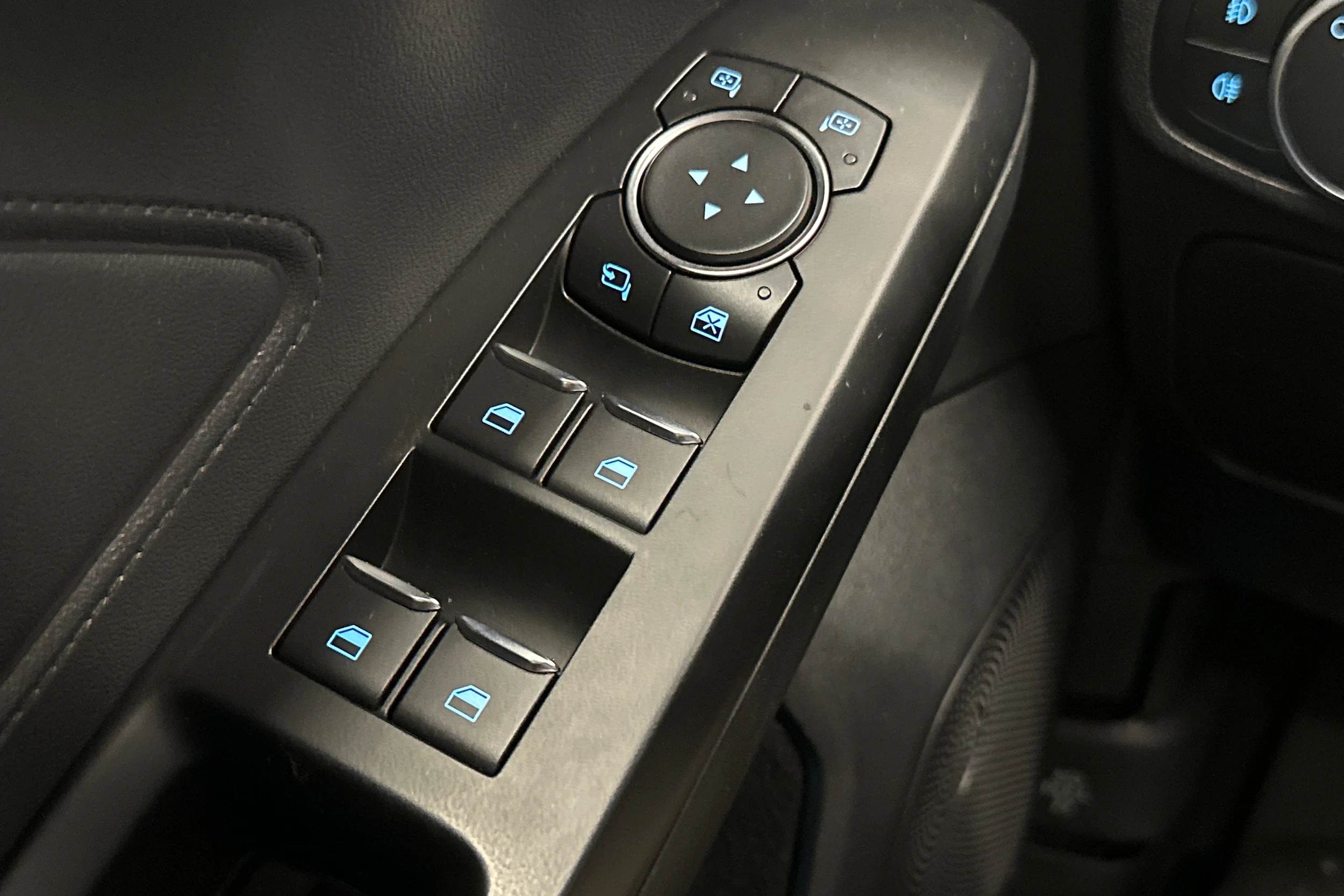 Sininen Ford FOCUS 2019 kuva 12.