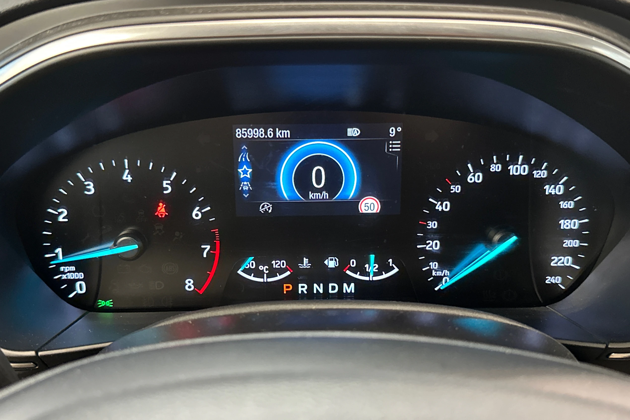 Sininen Ford FOCUS 2019 kuva 13.