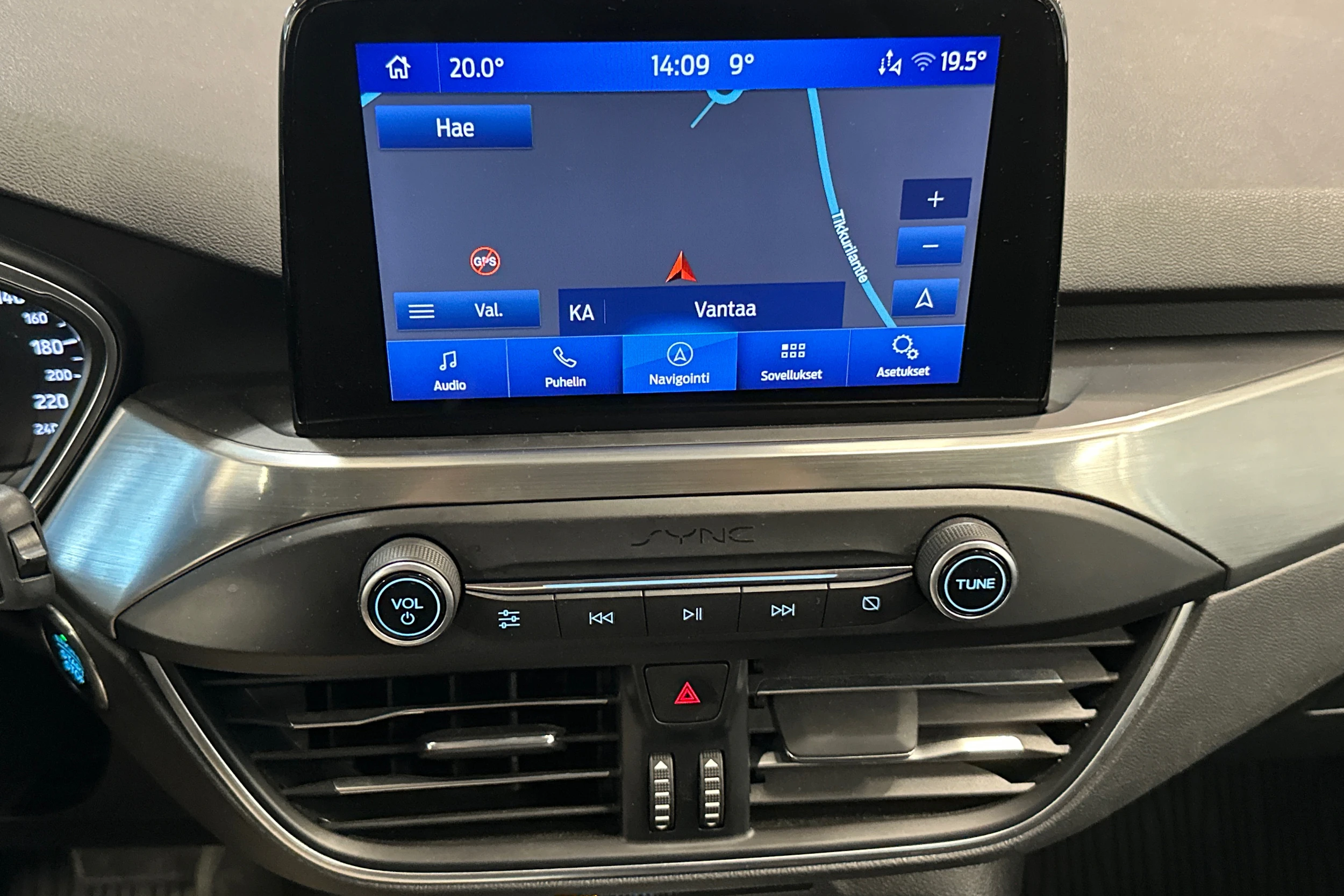 Sininen Ford FOCUS 2019 kuva 14.