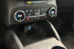 Sininen Ford FOCUS 2019 kuva 16.