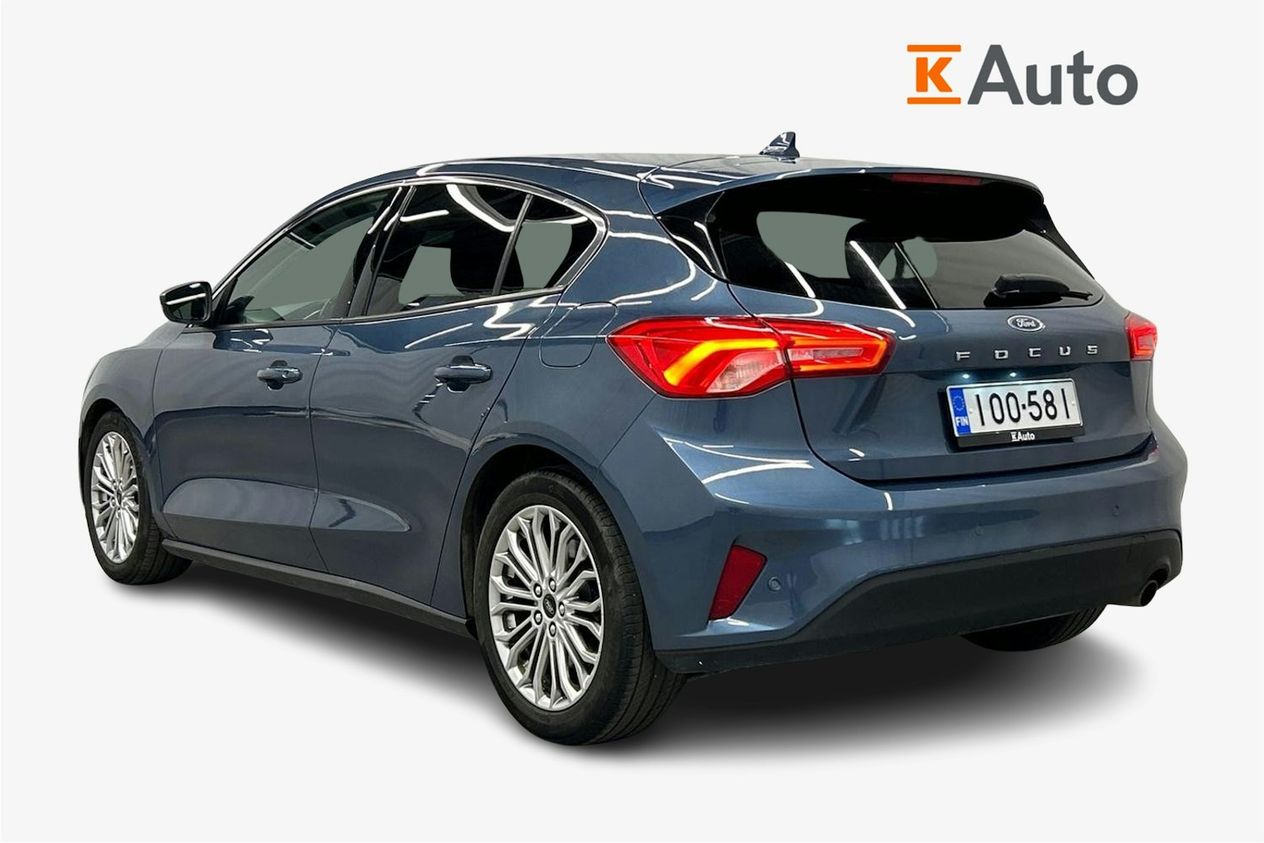 sininen Ford Focus 2019 kuva 2.