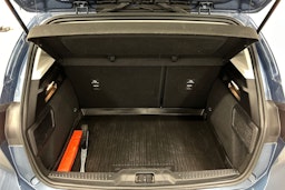 sininen Ford Focus 2019 kuva 14.