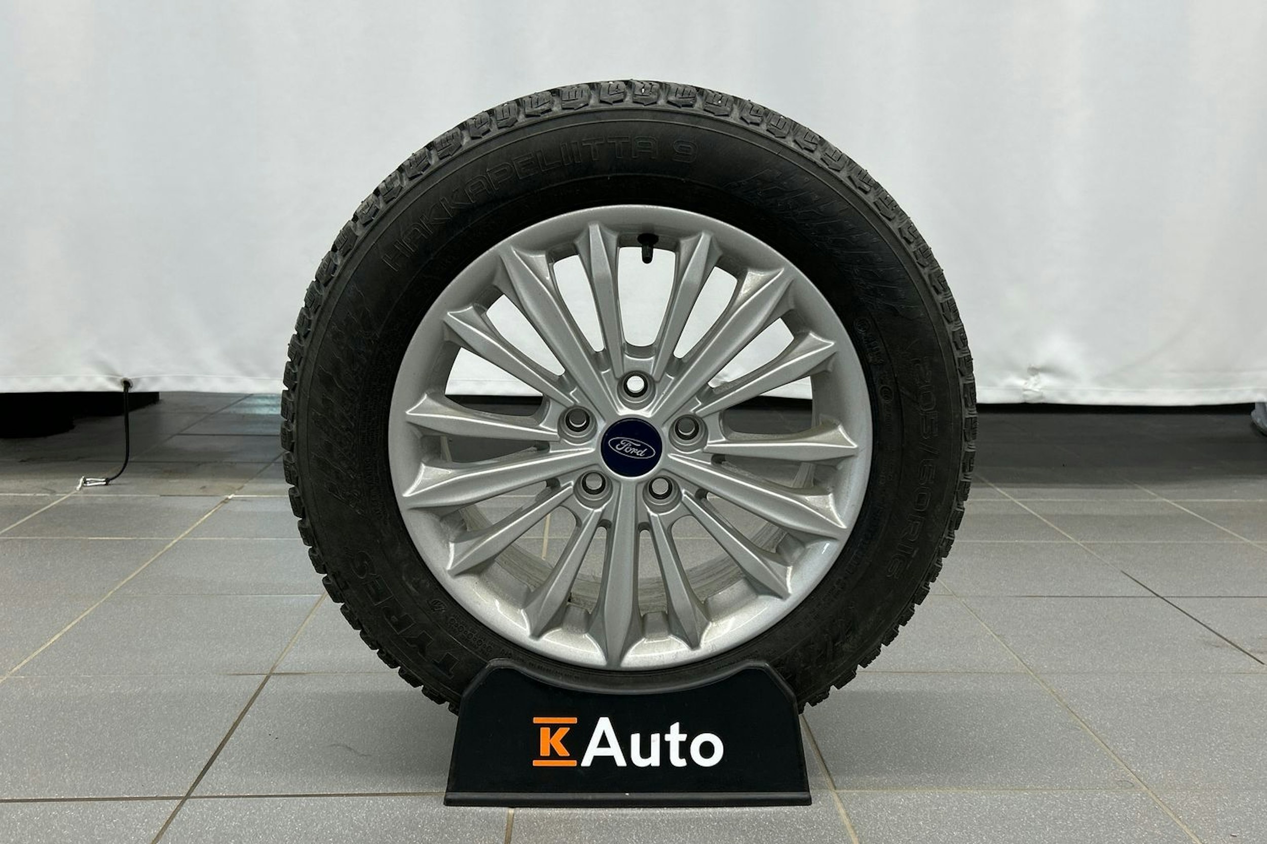 sininen Ford Focus 2019 kuva 15.