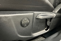 sininen Ford Focus 2019 kuva 21.