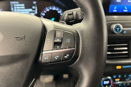 sininen Ford Focus 2019 kuva 25.