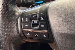 punainen Ford Focus 2019 kuva 19.