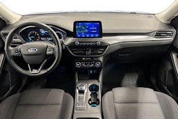 sininen Ford Focus 2019 kuva 9.