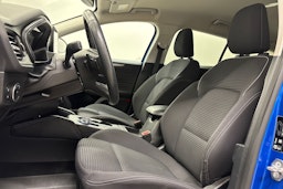 sininen Ford Focus 2019 kuva 14.