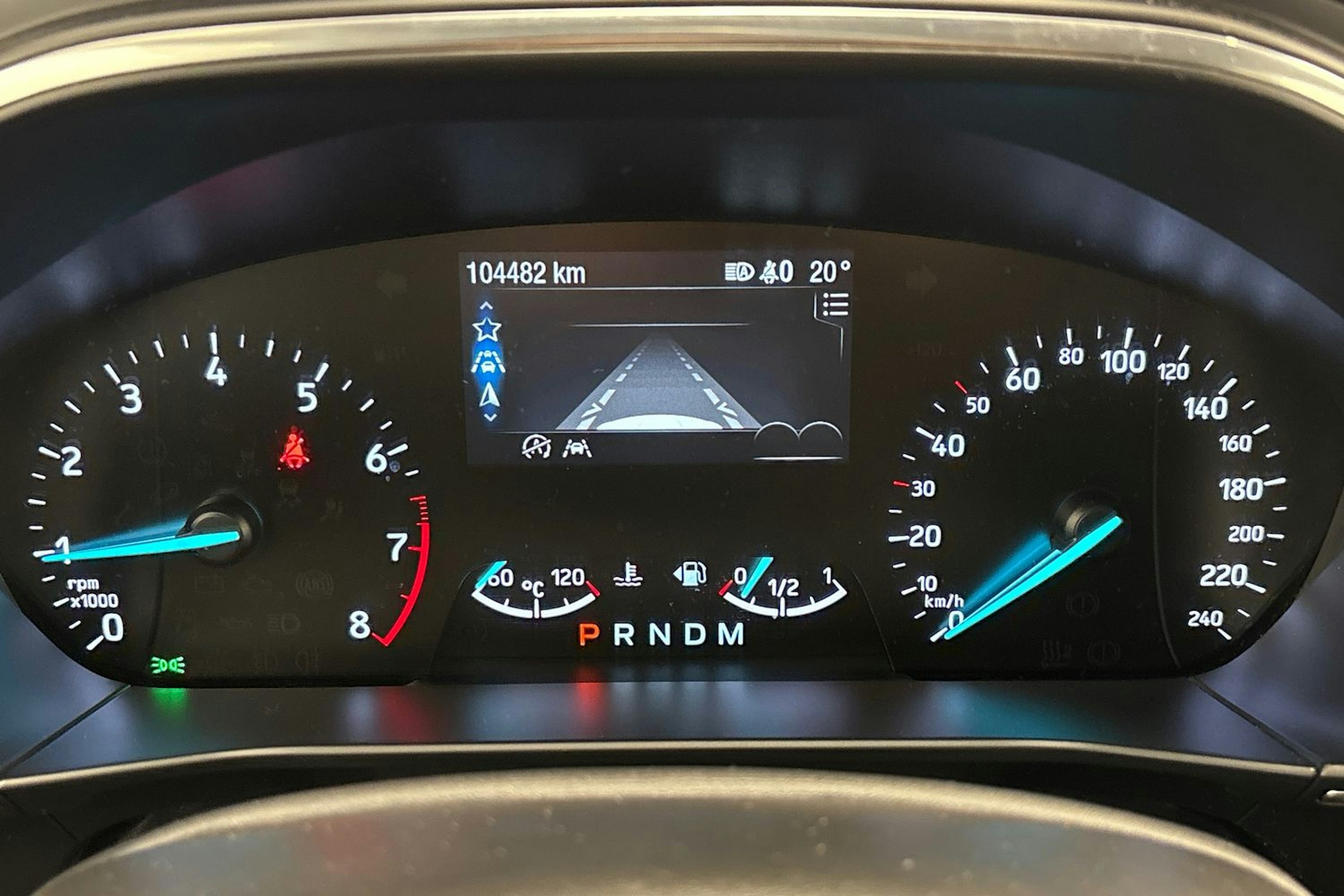 sininen Ford Focus 2019 kuva 18.