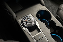 sininen Ford Focus 2019 kuva 22.