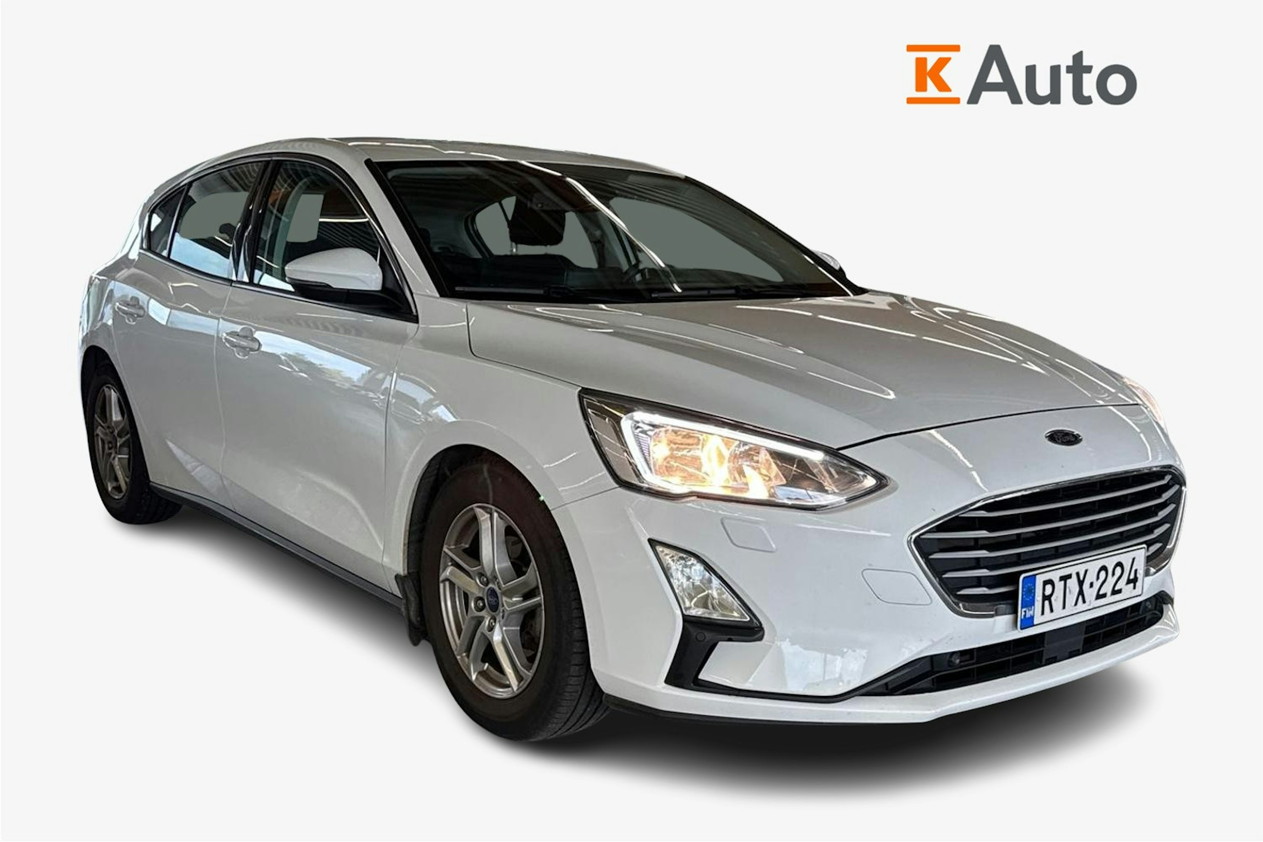 valkoinen Ford Focus 2019 kuva 1.