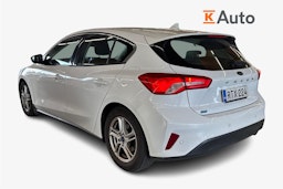 valkoinen Ford Focus 2019 kuva 2.