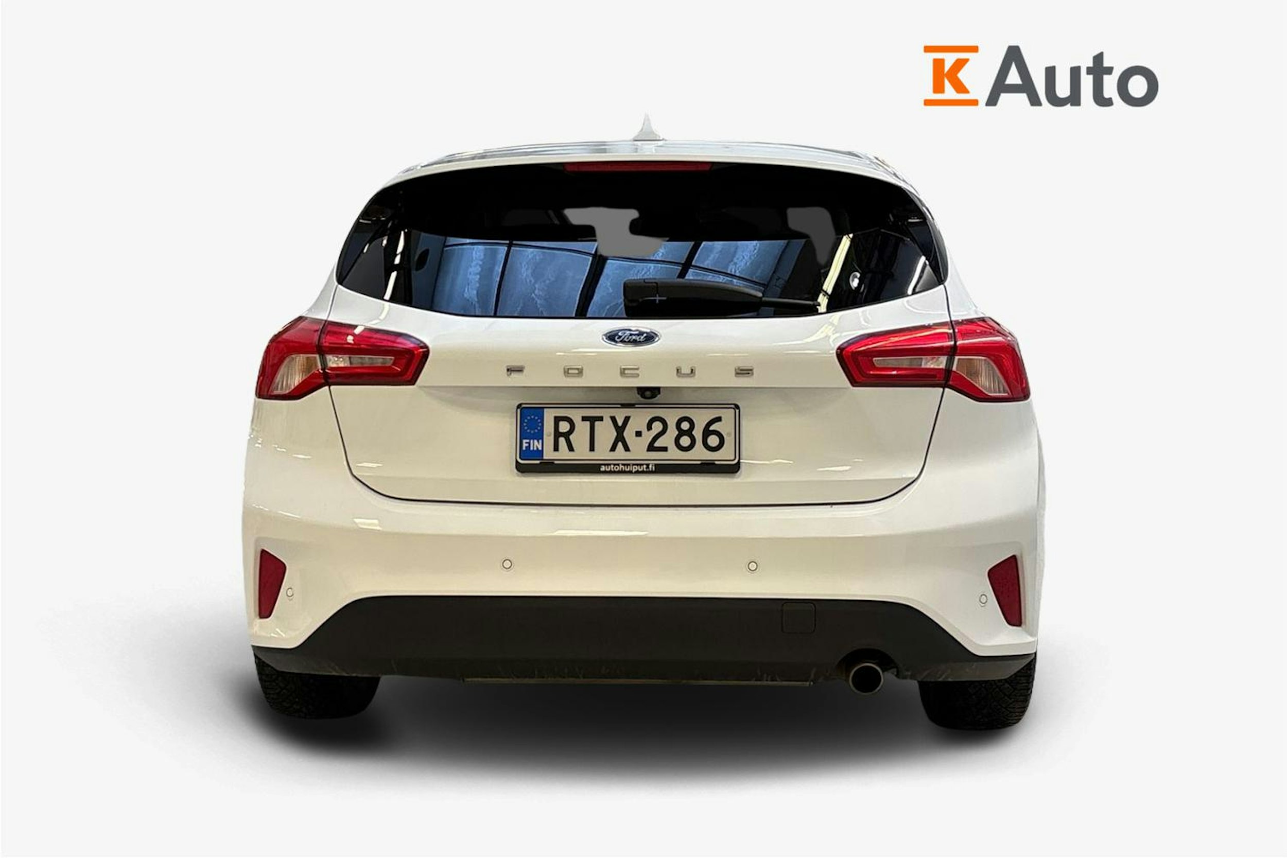 valkoinen Ford Focus 2019 kuva 3.
