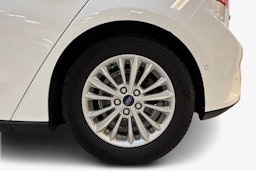 valkoinen Ford Focus 2019 kuva 11.