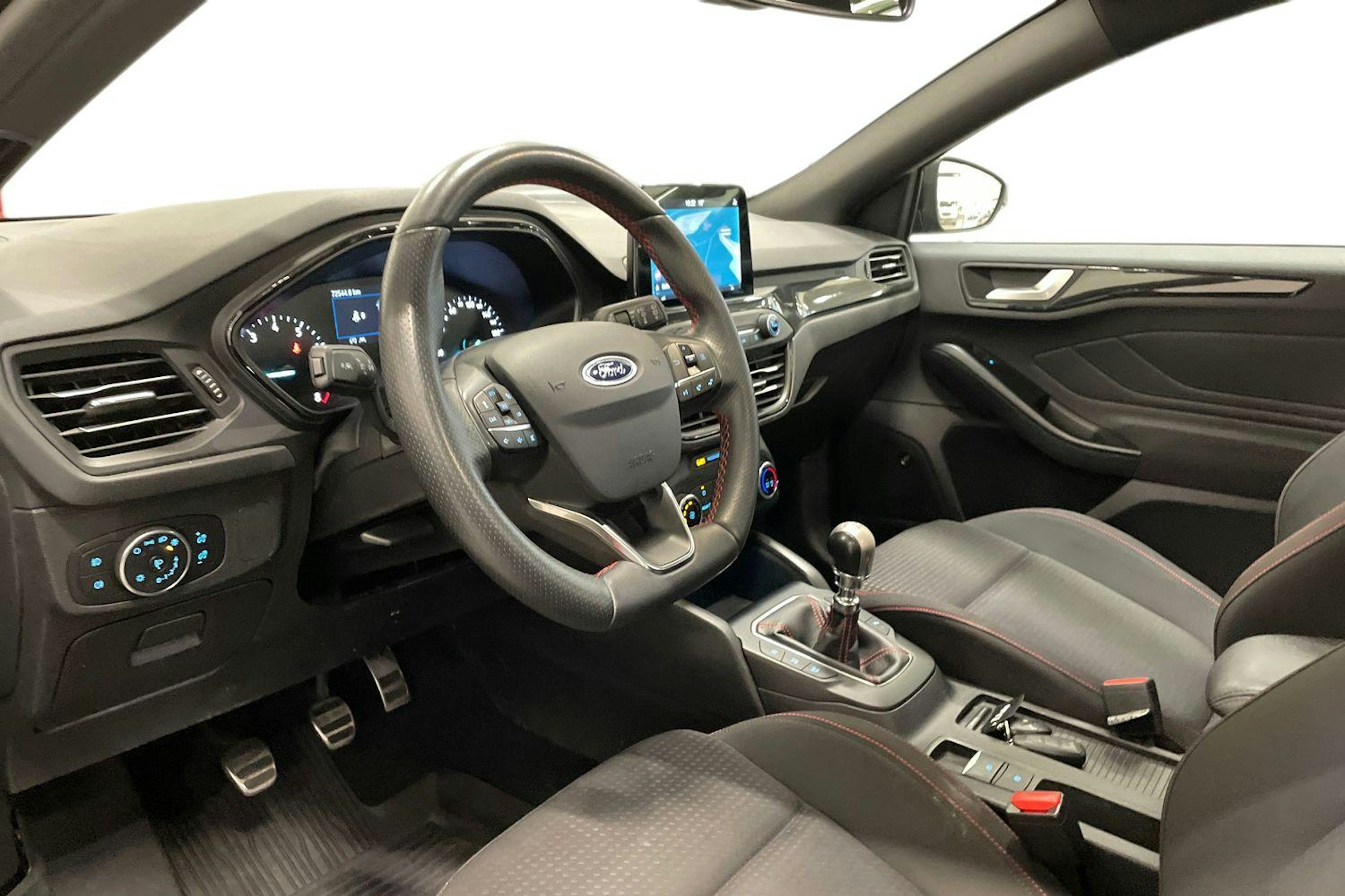 musta Ford Focus 2019 kuva 7.