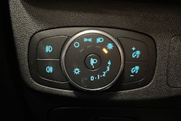 musta Ford Focus 2019 kuva 19.