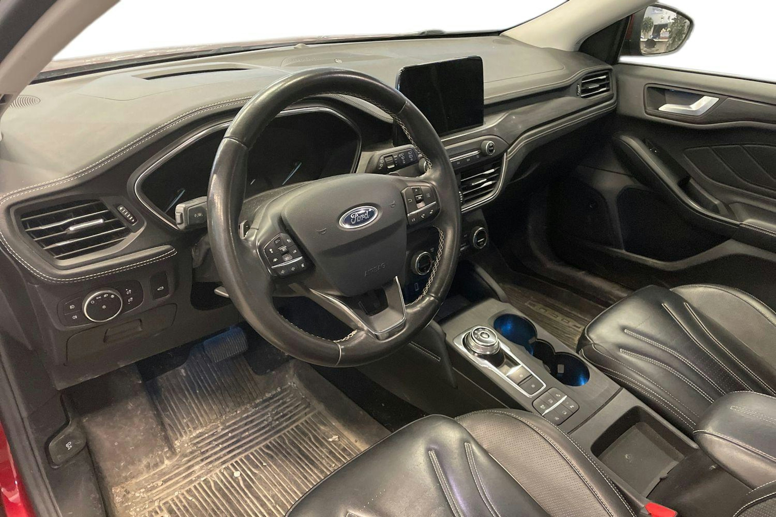 Punainen Ford FOCUS 2019 kuva 3.