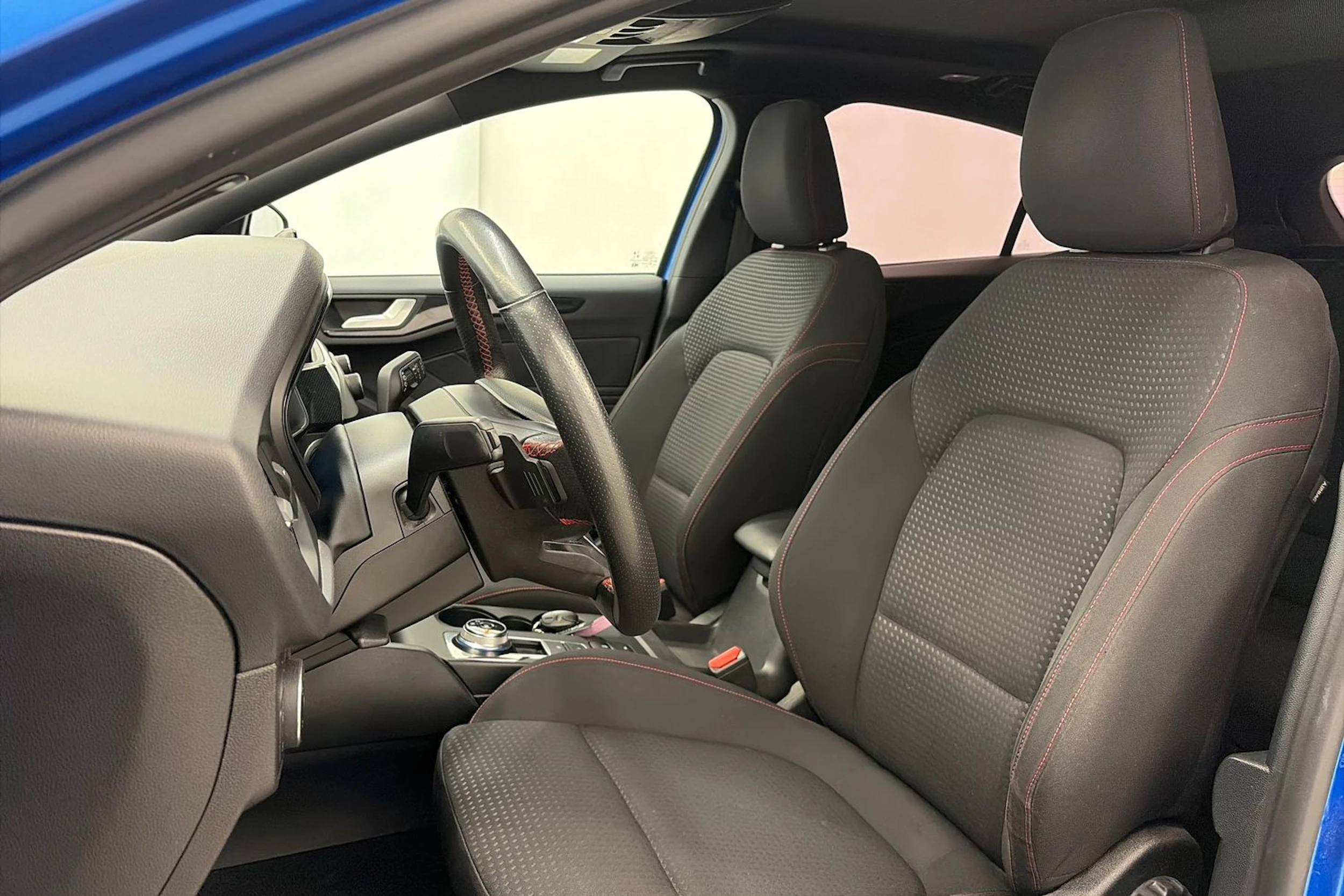 Sininen Ford FOCUS 2019 kuva 16.