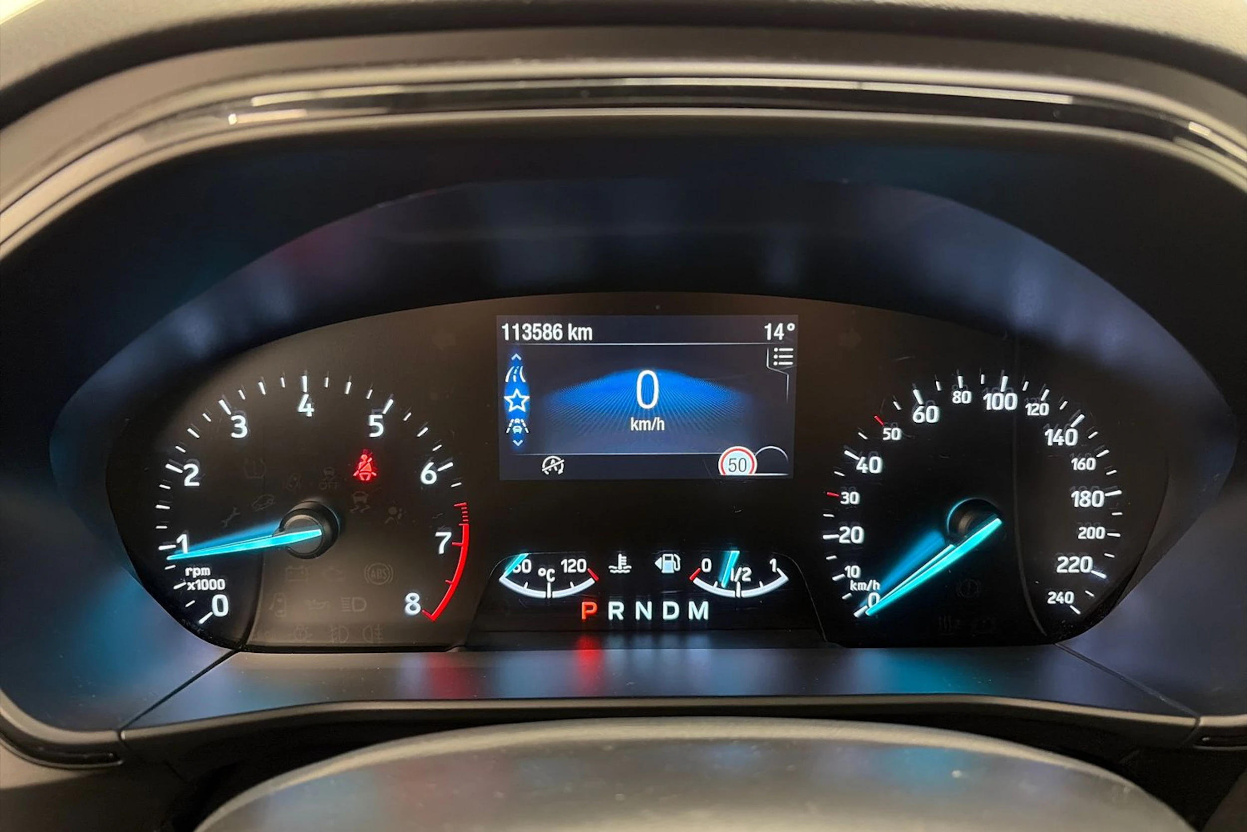 Sininen Ford FOCUS 2019 kuva 17.