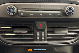 Sininen Ford FOCUS 2019 kuva 24.
