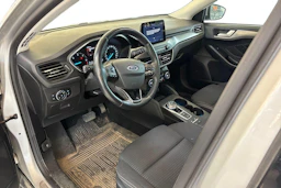 Harmaa Ford FOCUS 2019 kuva 3.