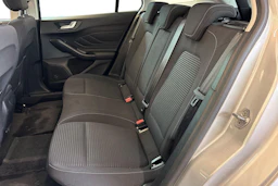 Harmaa Ford FOCUS 2019 kuva 8.