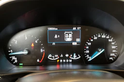 Harmaa Ford FOCUS 2019 kuva 14.